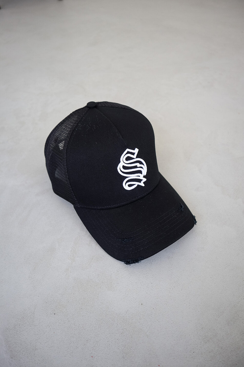 Distressed Trucker Hat - Black/White