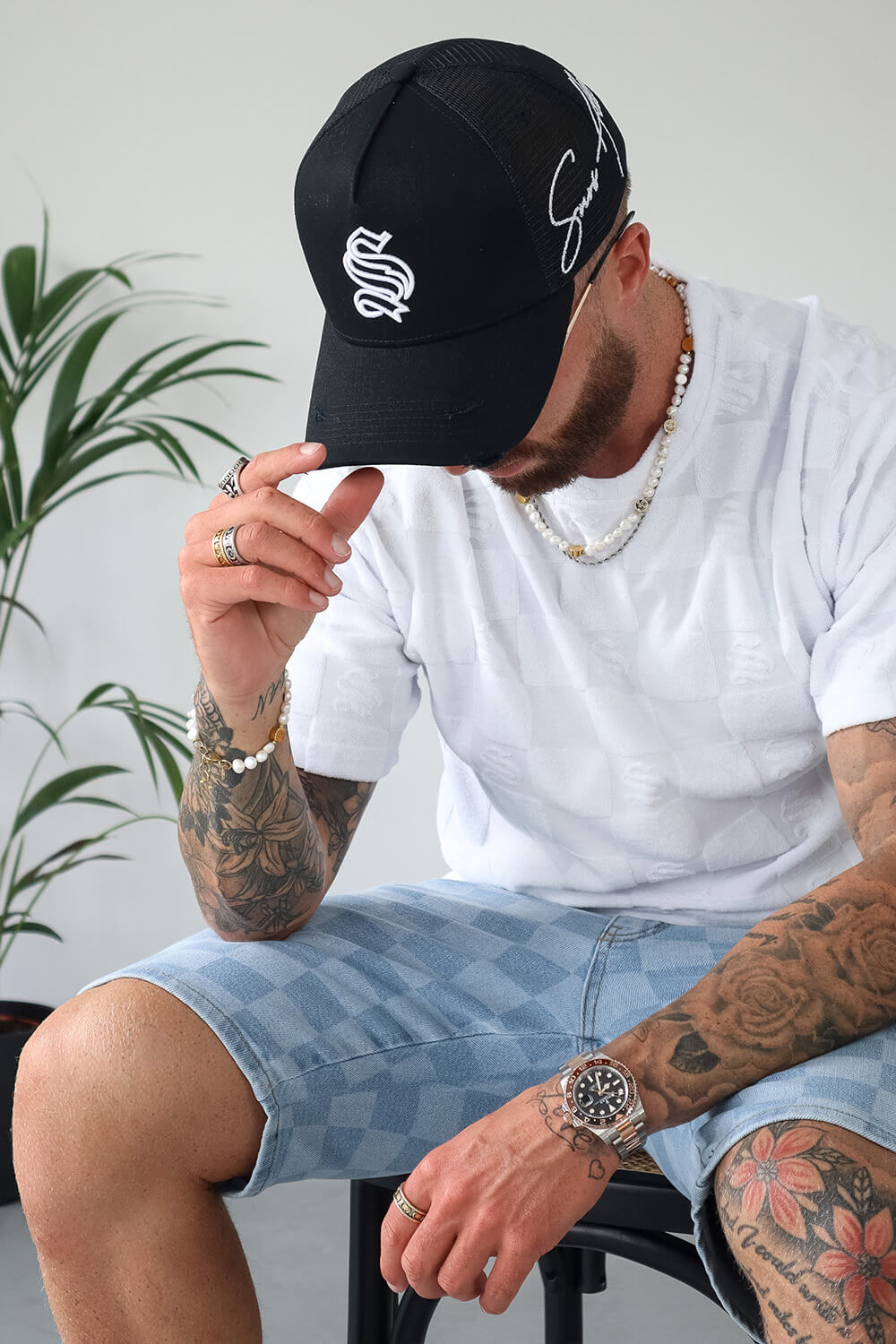 Distressed Trucker Hat - Black/White