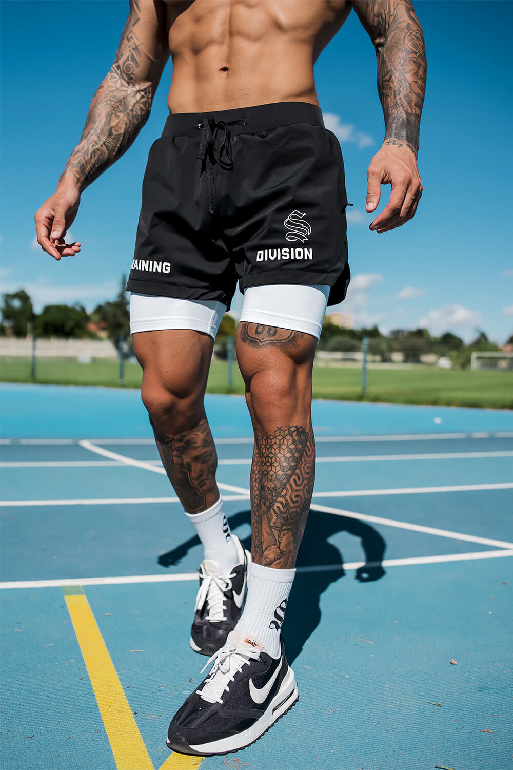 Venom 365 Shorts - Black/White