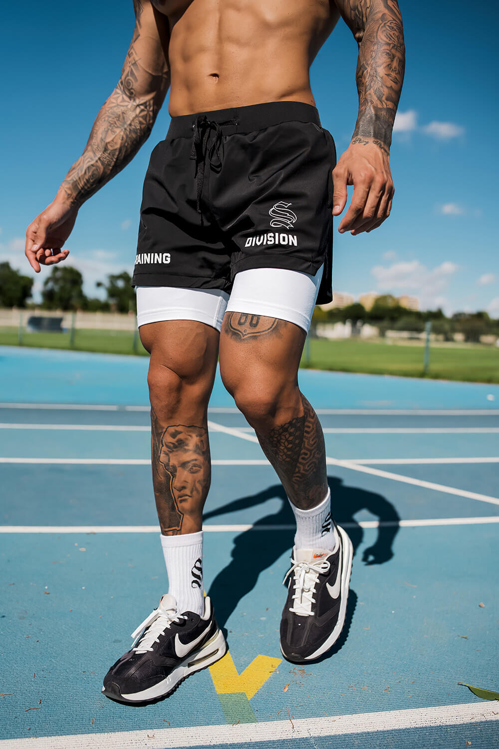 Venom 365 Shorts - Black/White