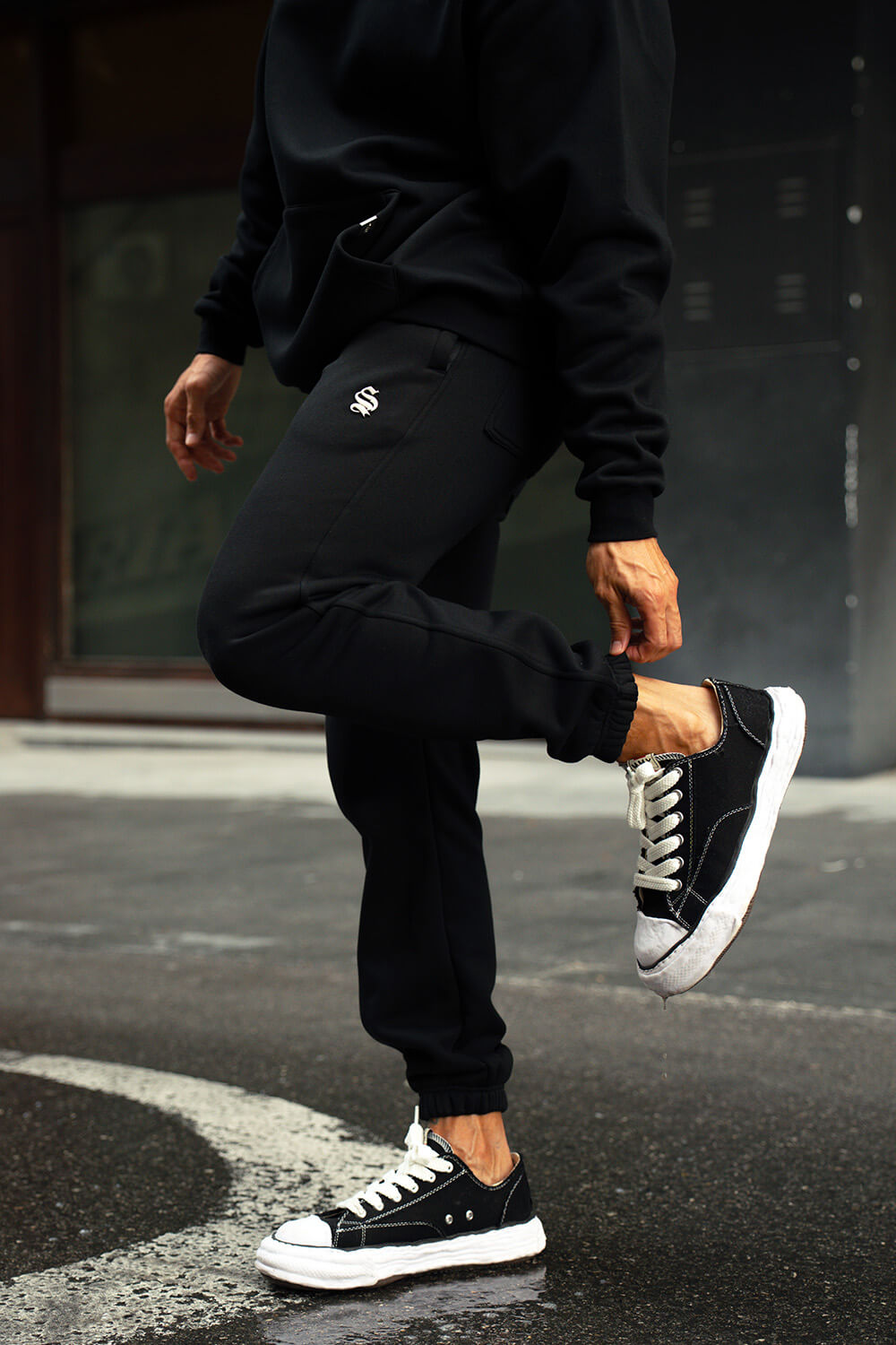 Core Luxe Joggers - Black