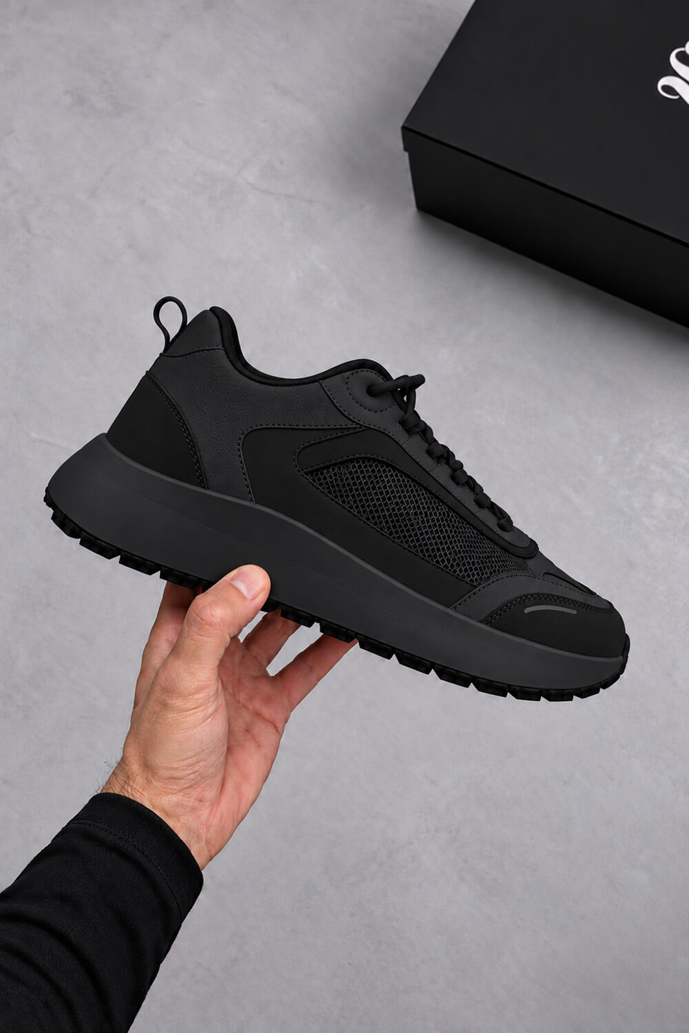 Vortex Runner - Triple Black