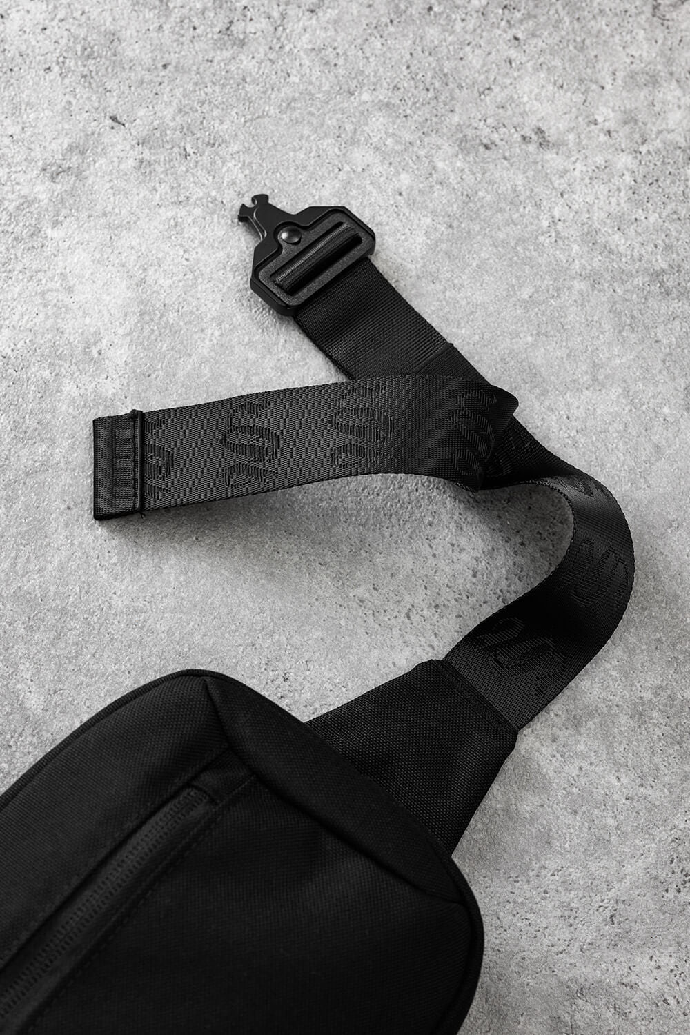 Assault Cross Body Bag - Black