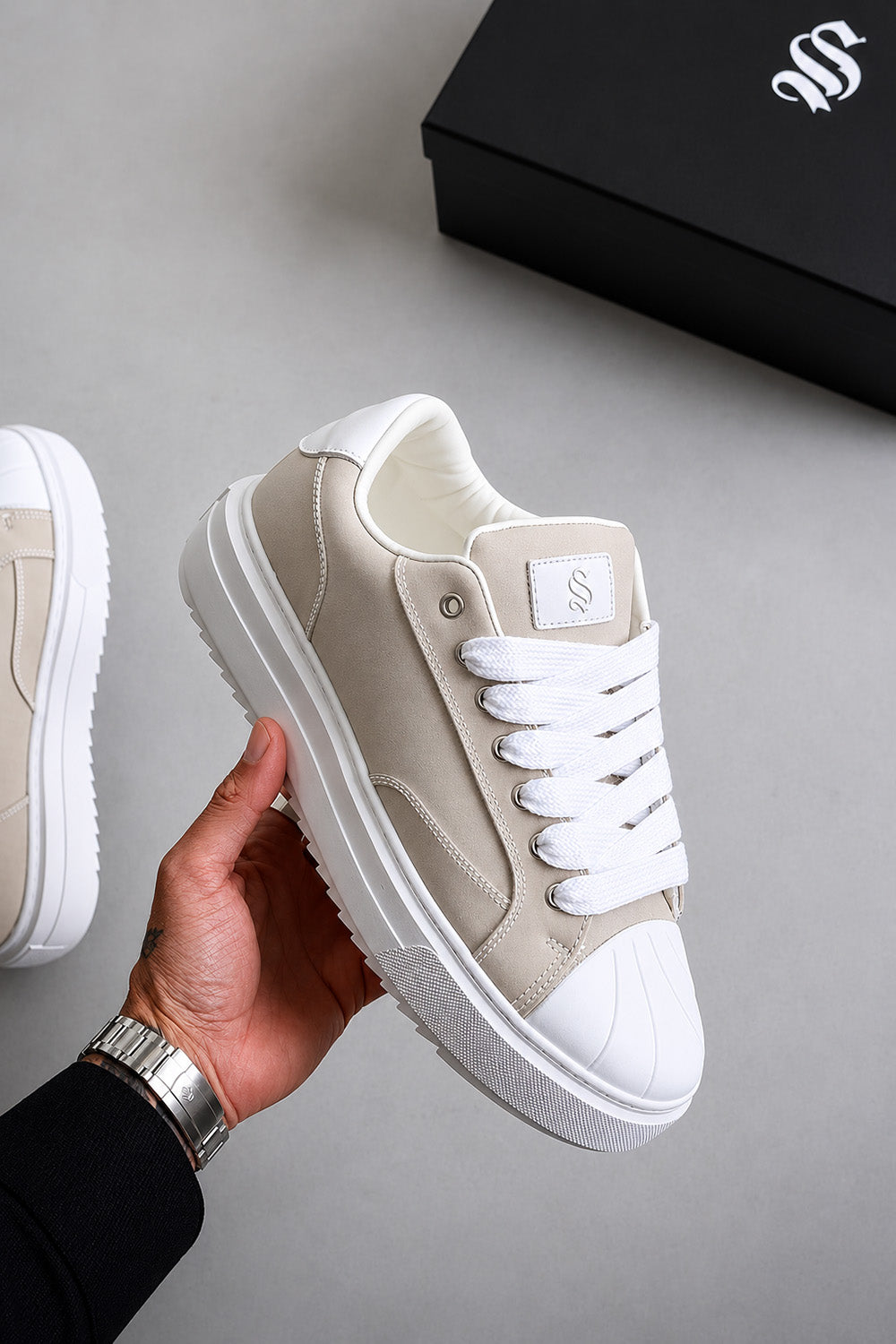 Onyx Trainers - Beige/White
