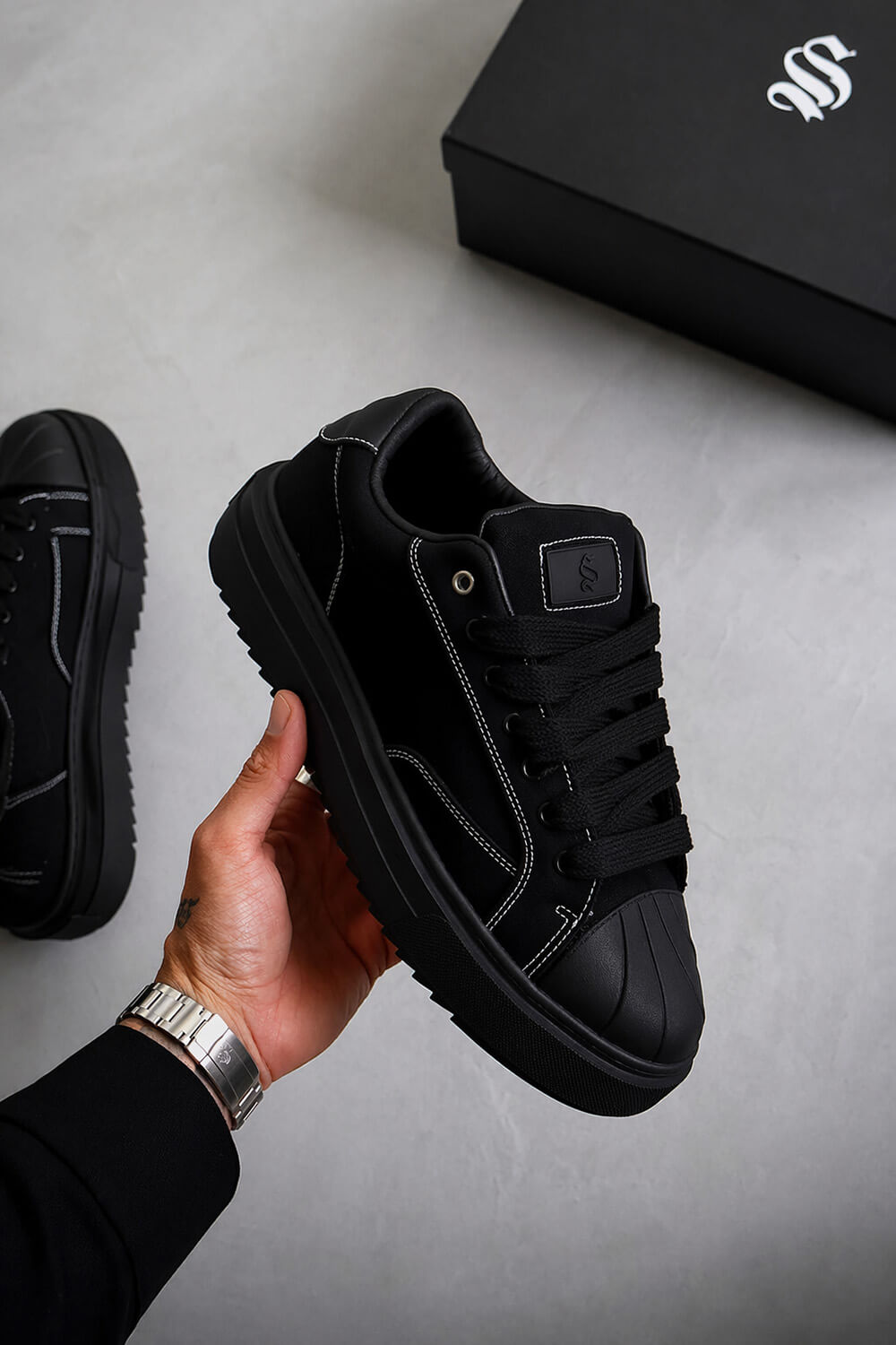 Onyx Trainers - Black/Black
