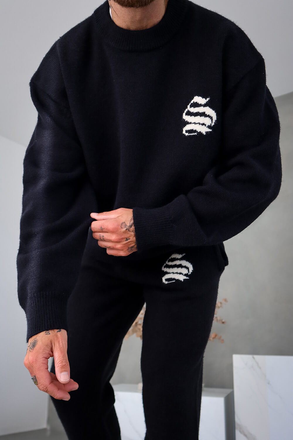 Palais Knitted Sweater - Black