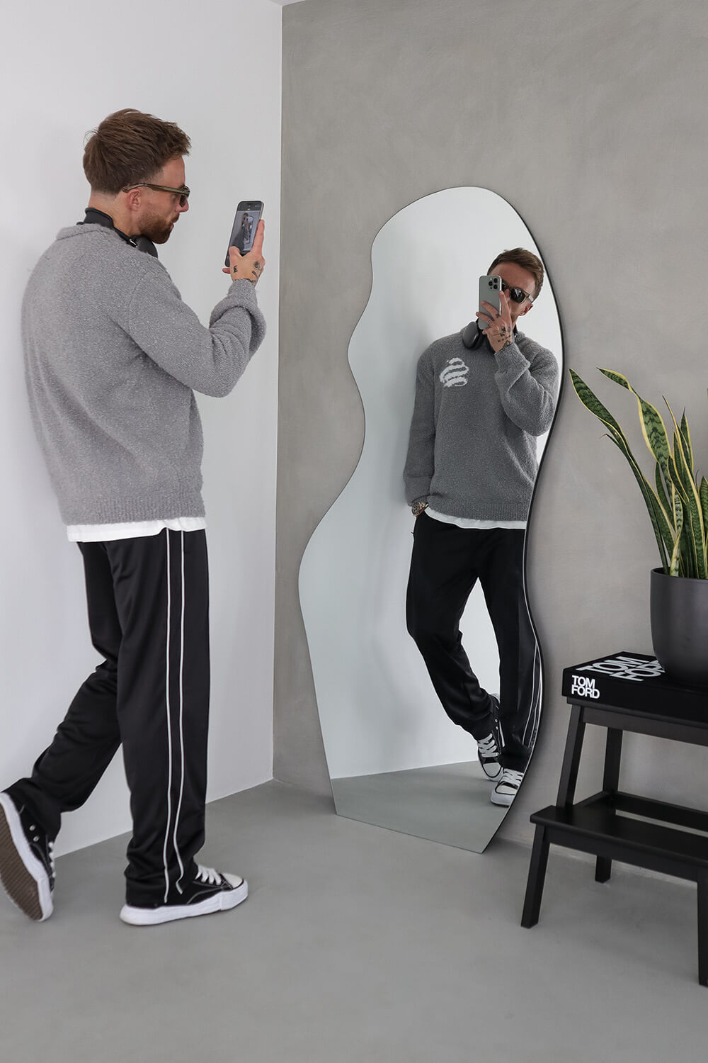 Piping Smart Joggers - Black