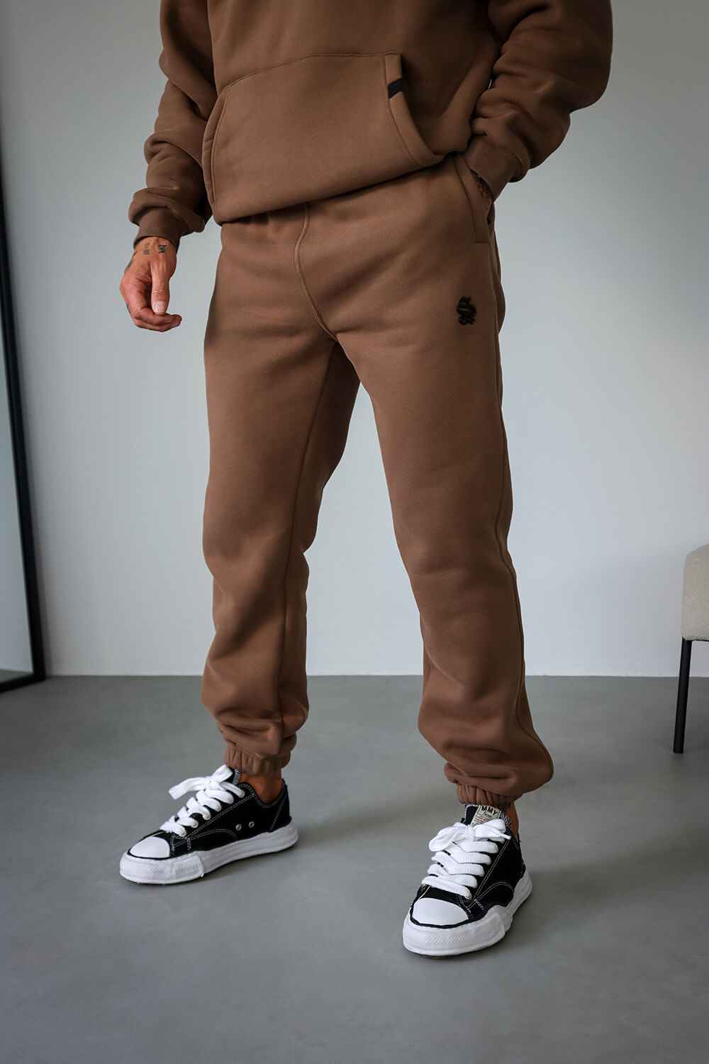 Core Luxe Joggers - Brown