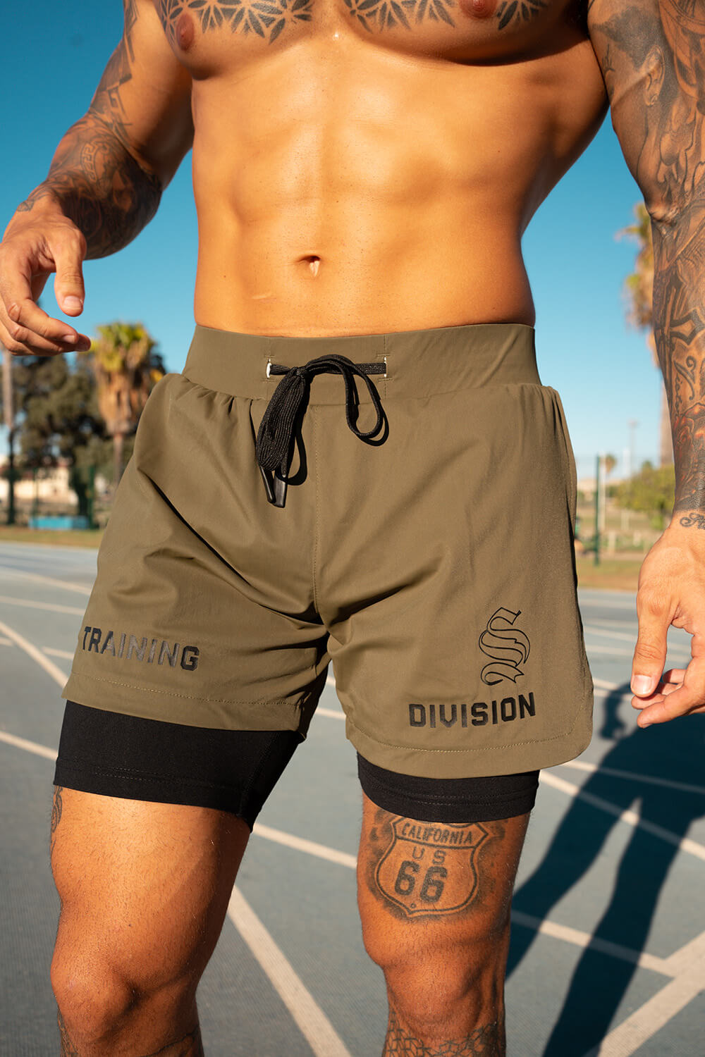 Venom 365 Shorts – Olivgrün/Schwarz