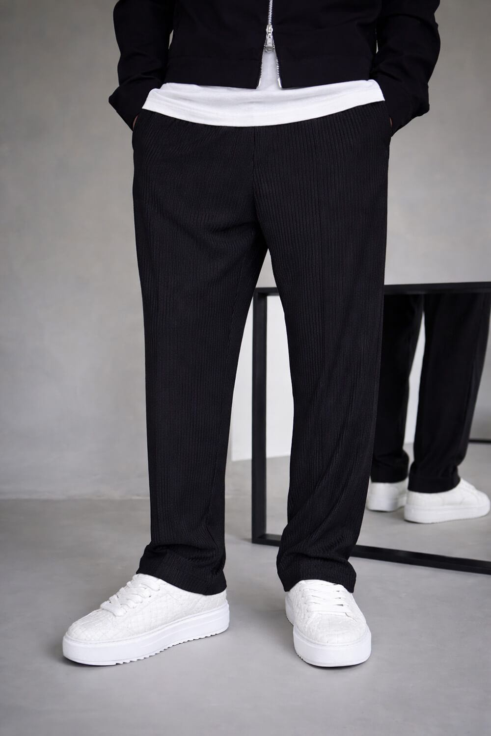 Apex Trainers - White