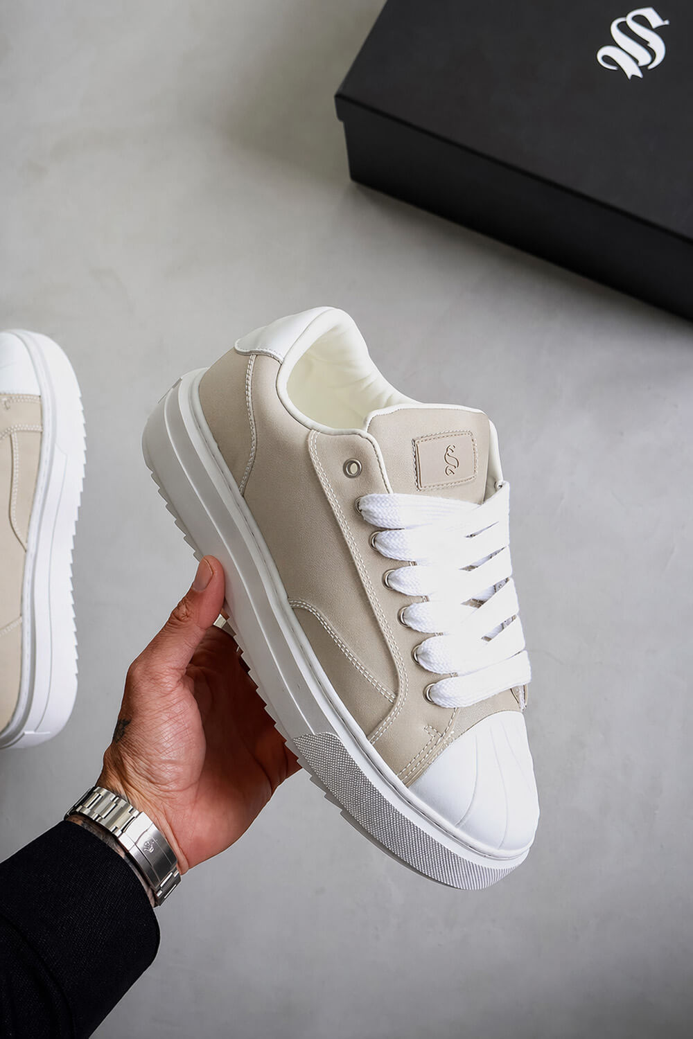 Onyx Trainers - Beige/White