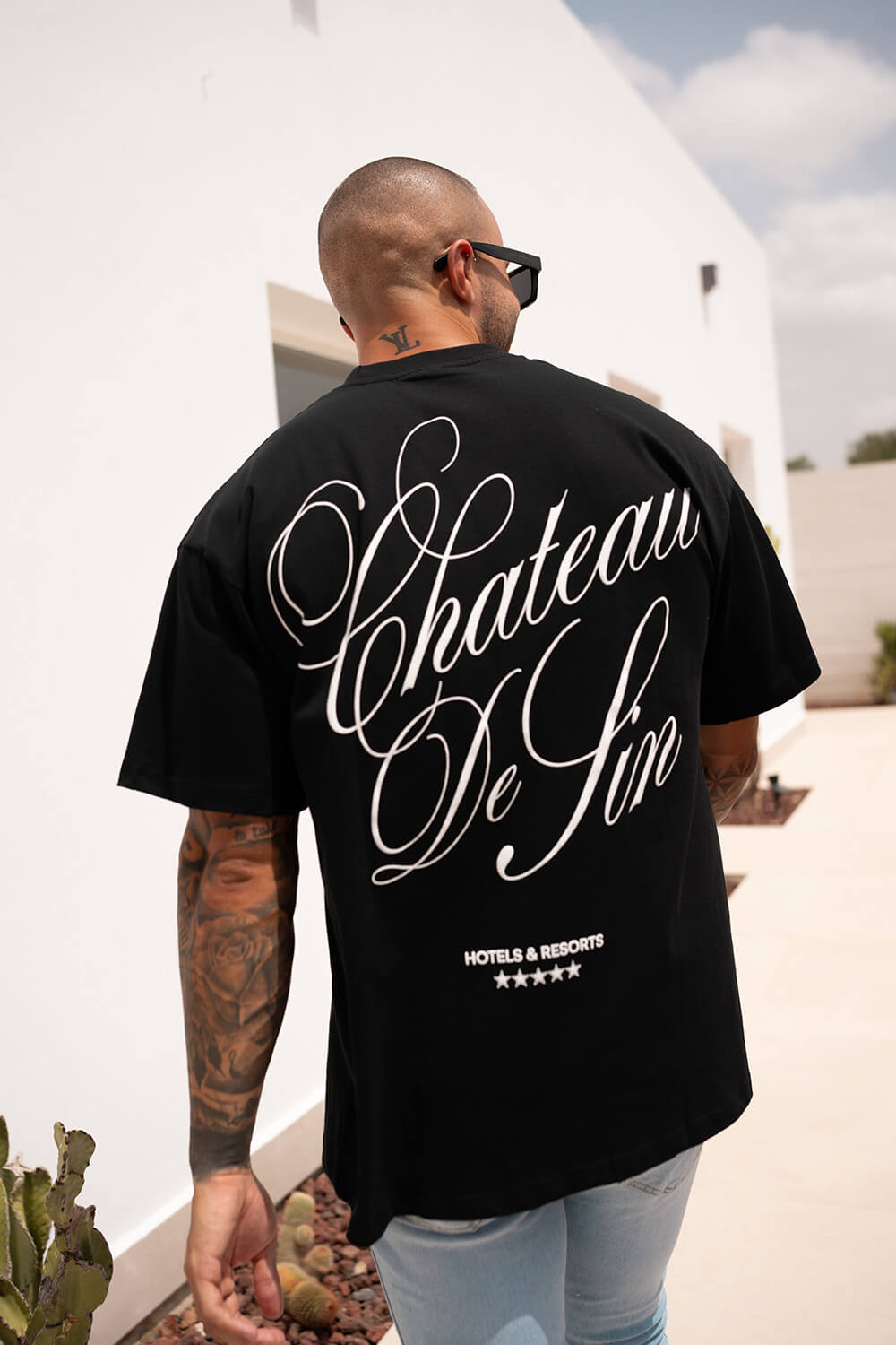 Chateau Crest Tee - Black