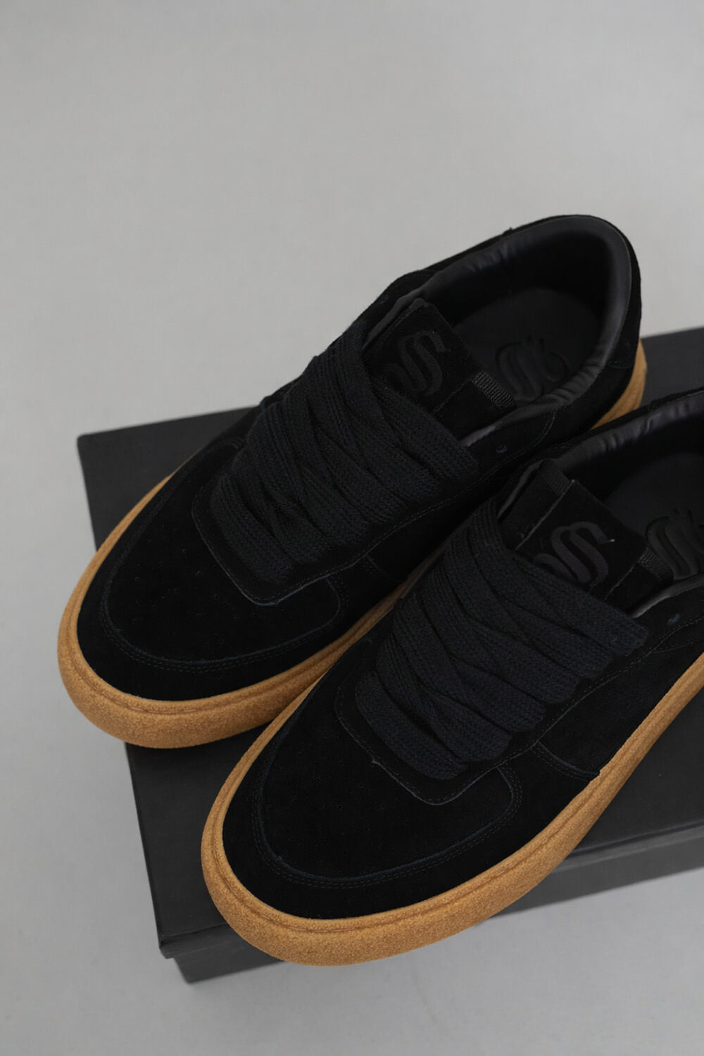 Regent Court Trainers - Black