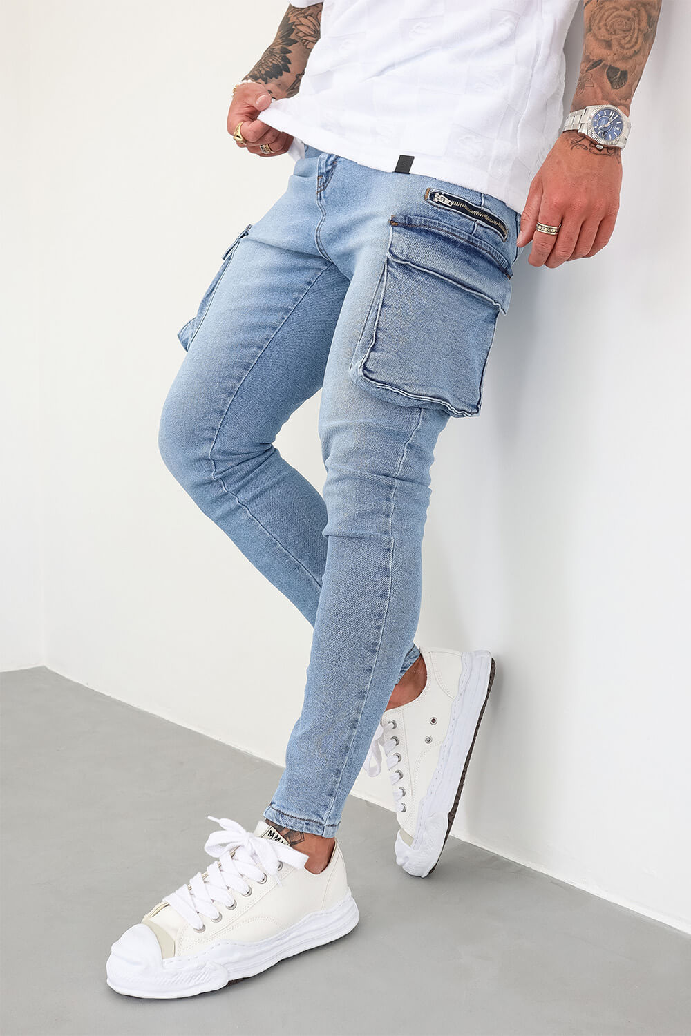 Knee Cut Out Patched Regular Fit Men Jeans – Offduty India