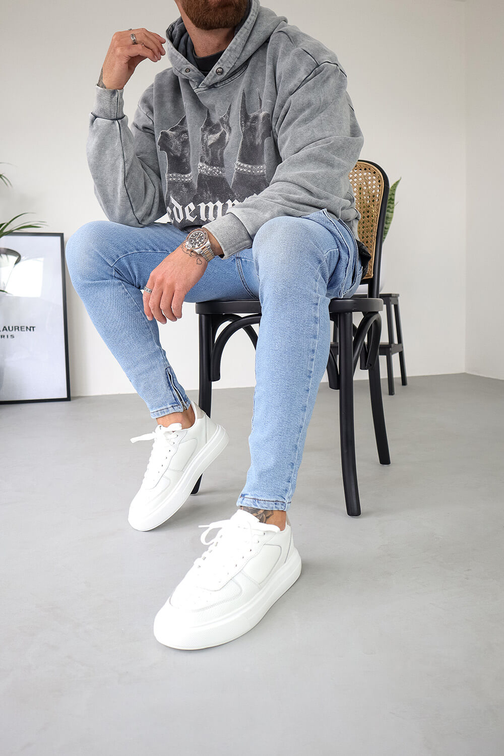 White vans blue sales jeans