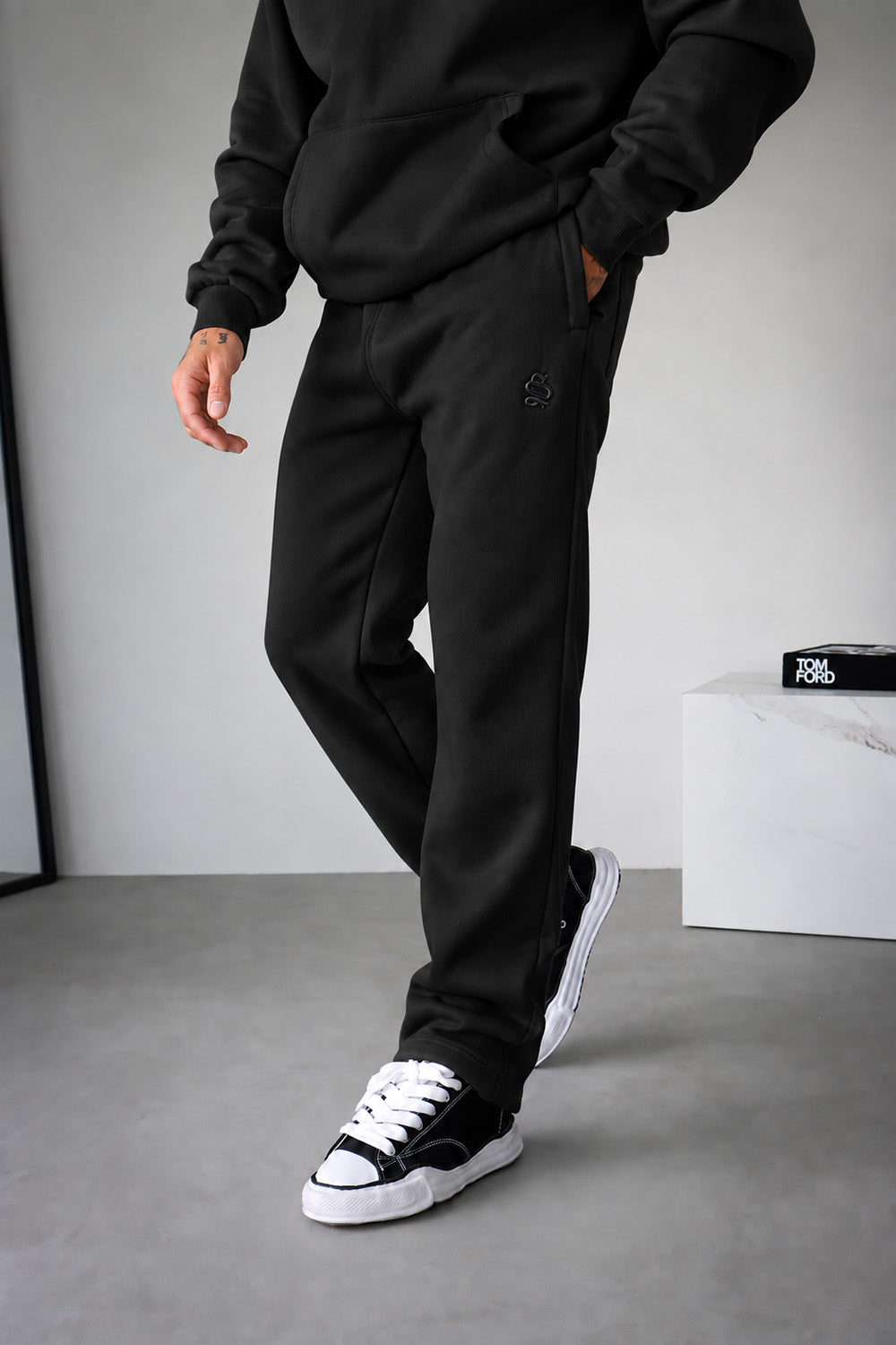 Core Luxe Joggers - Black