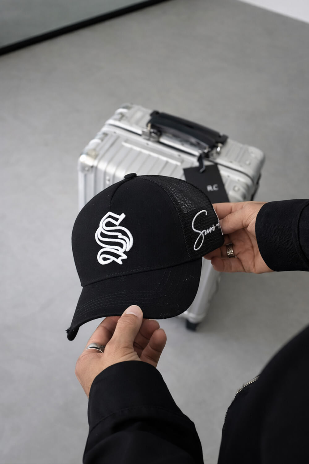 Distressed Trucker Hat - Black/White