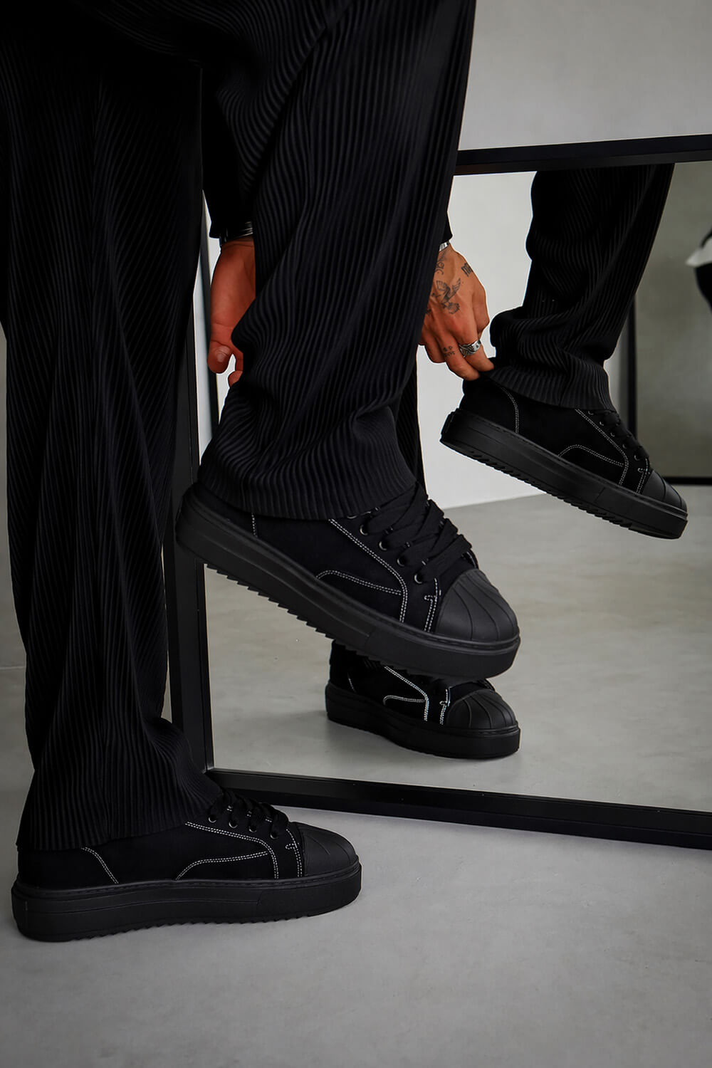 Onyx Trainers - Black/Black
