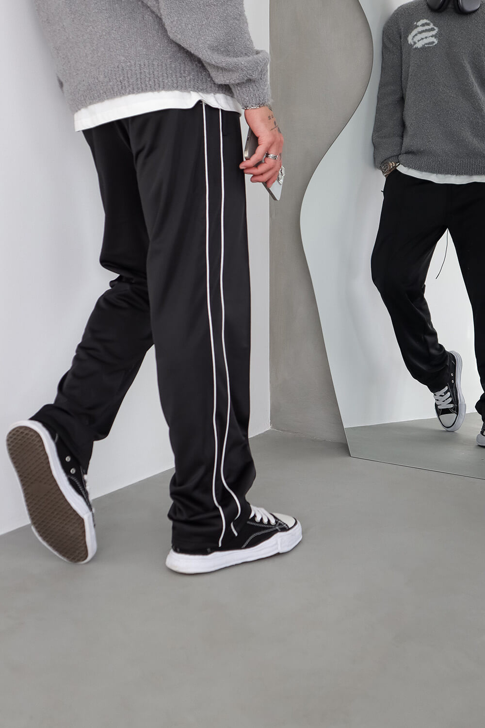 Piping Smart Joggers - Black