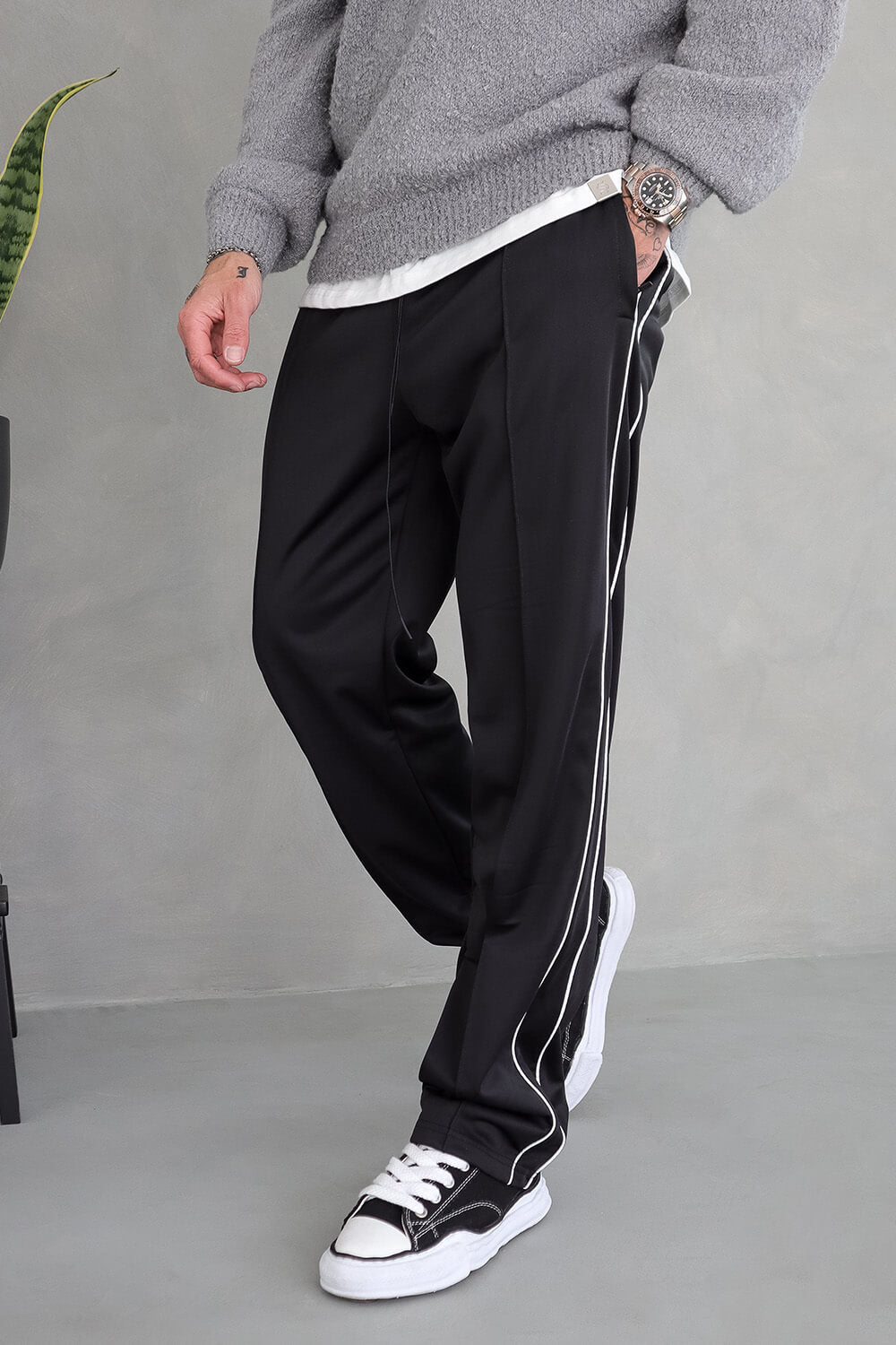 Piping Smart Joggers - Black
