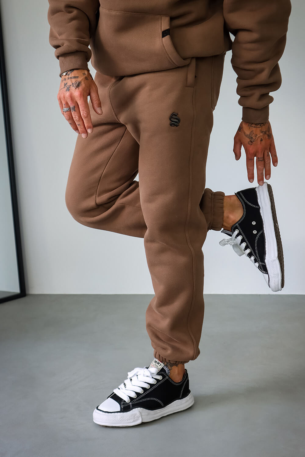 Core Luxe Joggers - Brown