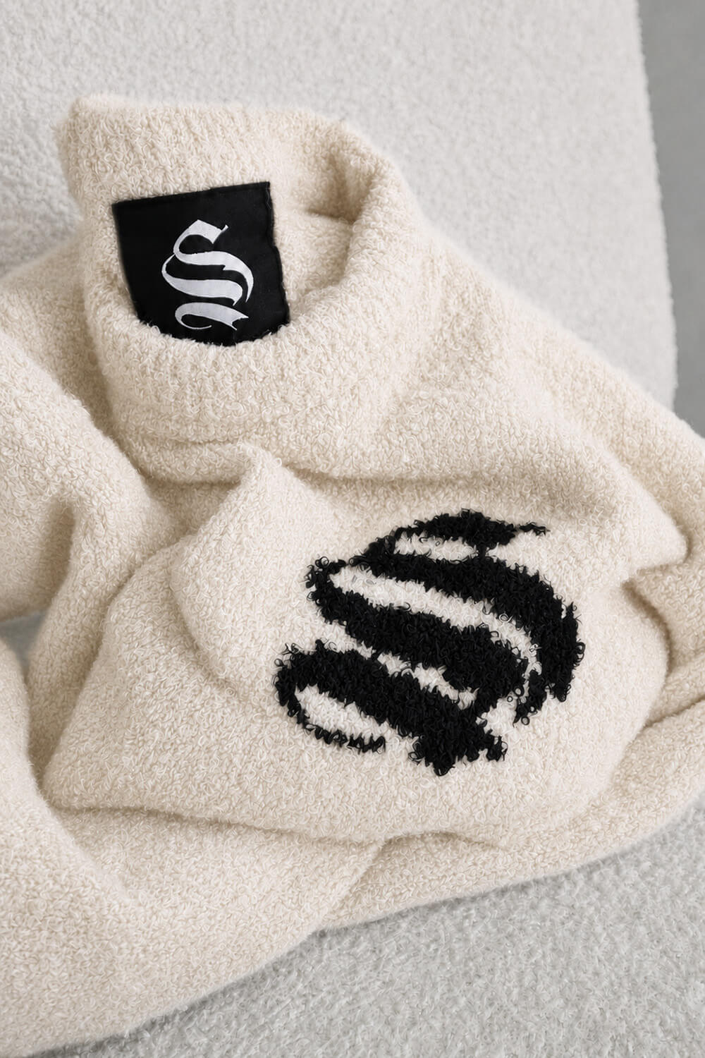Emblem Knitted Sweater - Off White