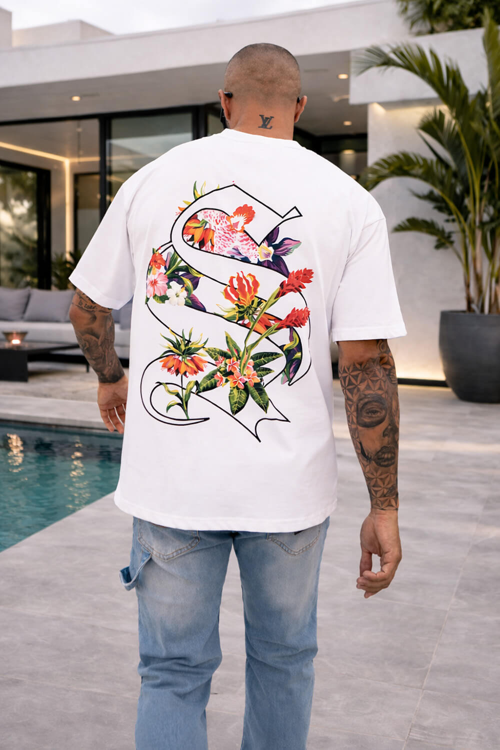 T-Shirt mit tropischem Logo – Weiß